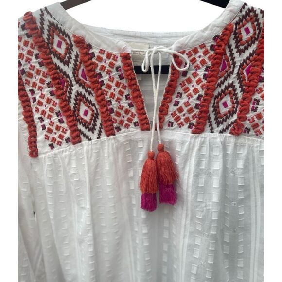 Chico’s Boho Aztec Embroidered Blouse Size 2/Medium - Picture 4 of 10